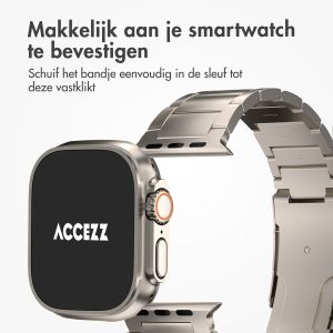 Accezz Mat Titanium bandje voor de Apple Watch Series 1-10 / SE / Ultra (2) - 42/44/45/46/49 mm - Titanium